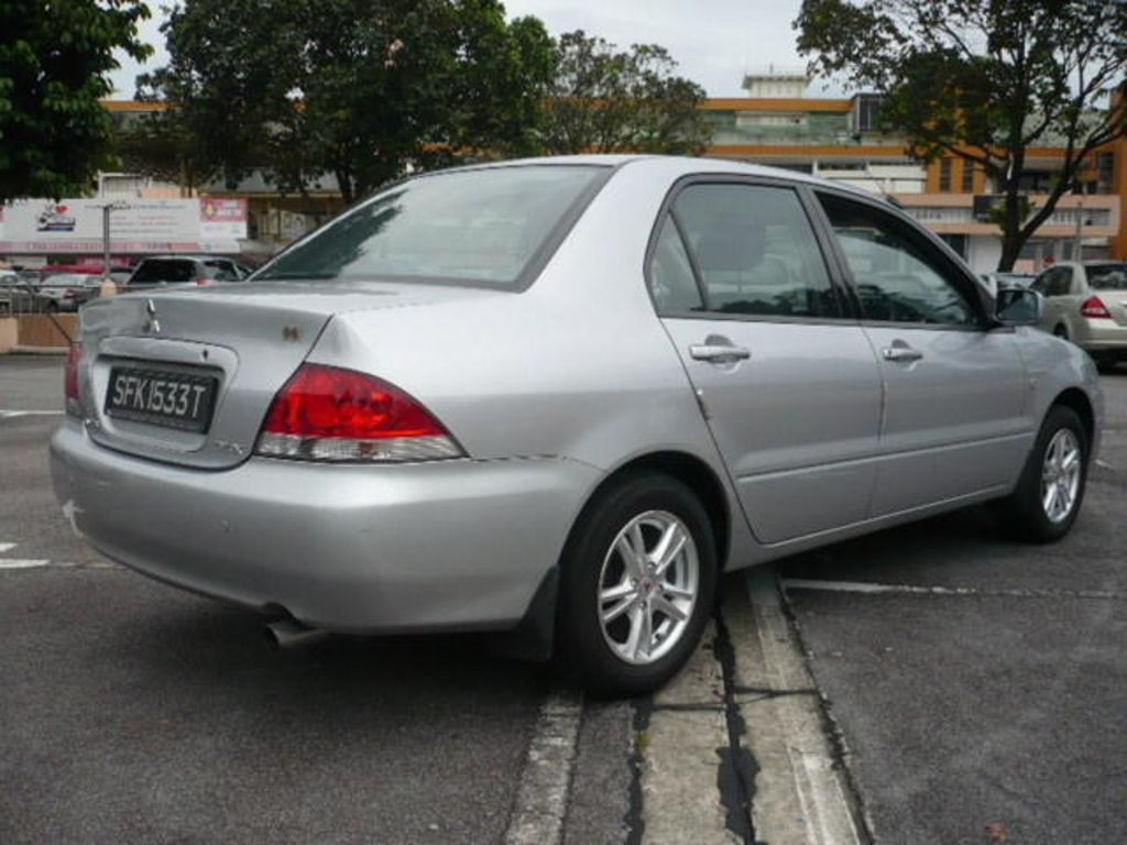 2004 Mitsubishi Lancer