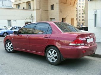 2004 Mitsubishi Lancer Images