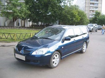 2004 Mitsubishi Lancer Photos