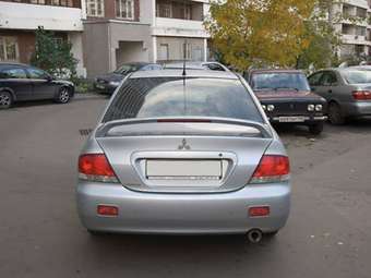 2004 Mitsubishi Lancer Pictures