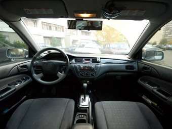 2004 Mitsubishi Lancer Photos