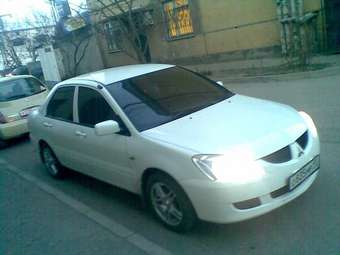 2004 Mitsubishi Lancer Pics
