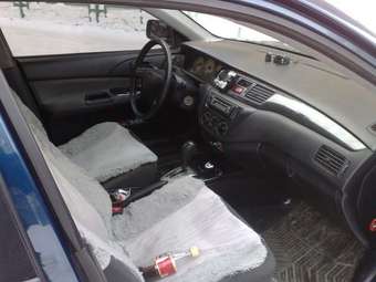 2004 Mitsubishi Lancer Photos