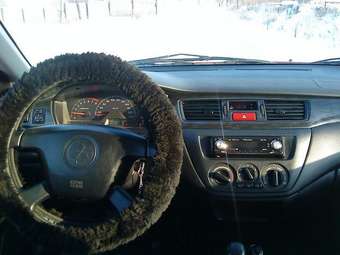 2004 Mitsubishi Lancer Photos