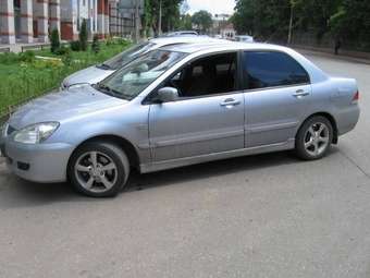 2004 Mitsubishi Lancer Images