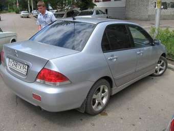 2004 Mitsubishi Lancer Pictures