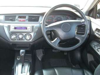 2004 Mitsubishi Lancer Photos