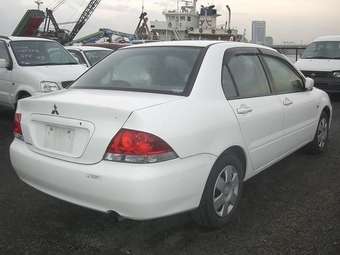 2004 Mitsubishi Lancer Photos