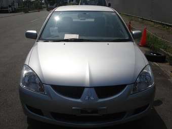 2004 Mitsubishi Lancer Pictures