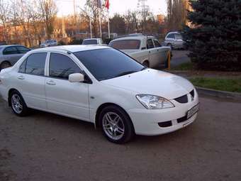 2004 Mitsubishi Lancer Images