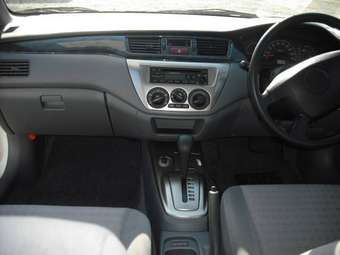 2004 Mitsubishi Lancer Pictures