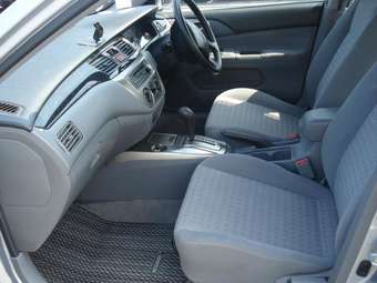 2004 Mitsubishi Lancer Photos