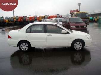 2004 Mitsubishi Lancer Pictures