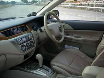 2004 Mitsubishi Lancer Photos