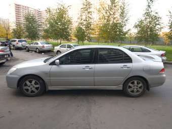 2004 Mitsubishi Lancer Pictures