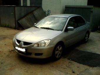 2004 Mitsubishi Lancer Pictures