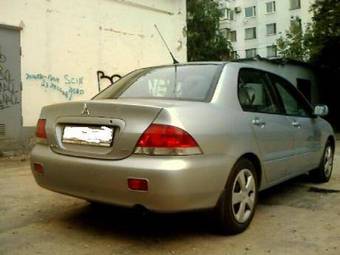 2004 Mitsubishi Lancer Pictures