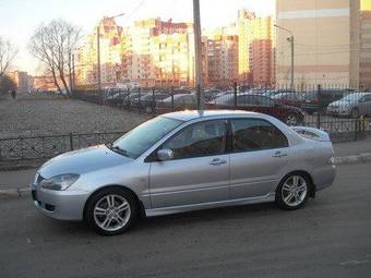 2004 Mitsubishi Lancer Pictures