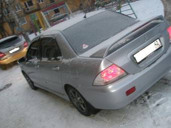 2004 Mitsubishi Lancer Pictures