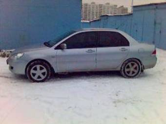 2004 Mitsubishi Lancer Photos