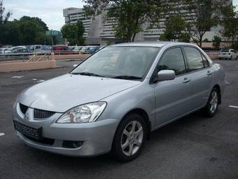 2004 Mitsubishi Lancer Photos