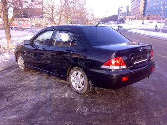 2004 Mitsubishi Lancer Photos