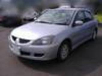 2004 Mitsubishi Lancer Photos