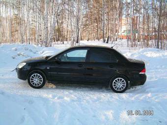 2004 Mitsubishi Lancer Pictures