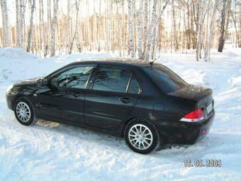 2004 Mitsubishi Lancer Photos