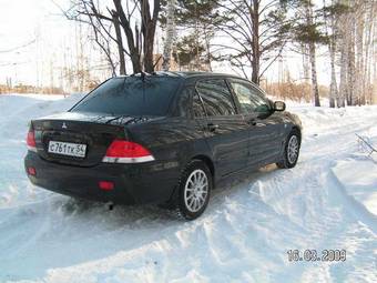 2004 Mitsubishi Lancer Pictures