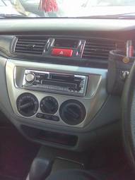 2004 Mitsubishi Lancer Pictures