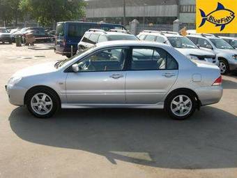 2004 Mitsubishi Lancer Pictures