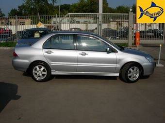 2004 Mitsubishi Lancer Photos