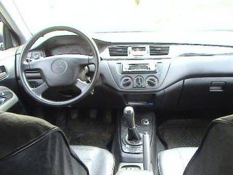 2004 Mitsubishi Lancer Pictures