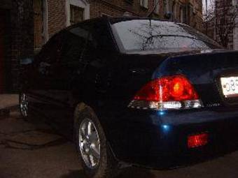 2004 Mitsubishi Lancer Pictures