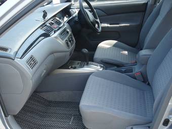 2004 Mitsubishi Lancer Images