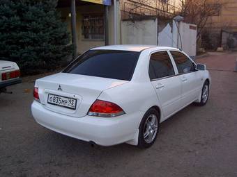 2004 Mitsubishi Lancer Photos