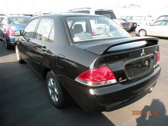 2004 Mitsubishi Lancer Photos