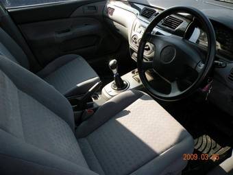 2004 Mitsubishi Lancer Pictures