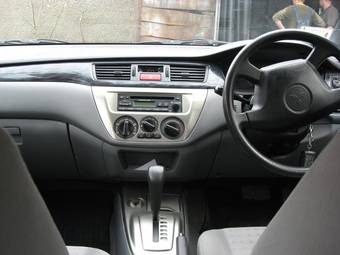 2004 Mitsubishi Lancer Photos