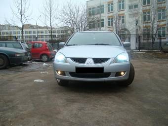 2004 Mitsubishi Lancer Photos