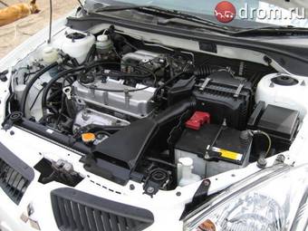 2004 Mitsubishi Lancer Pictures