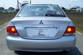 2004 Mitsubishi Lancer Photos