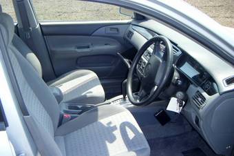 2004 Mitsubishi Lancer Pictures