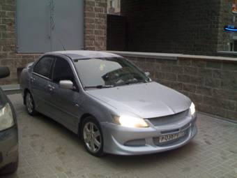 2004 Mitsubishi Lancer Photos