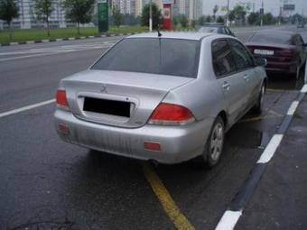 2004 Mitsubishi Lancer Photos