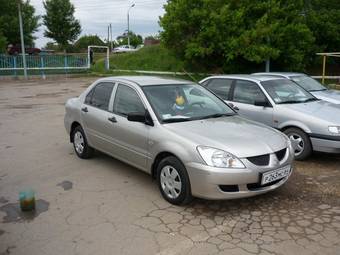 2004 Mitsubishi Lancer Pics