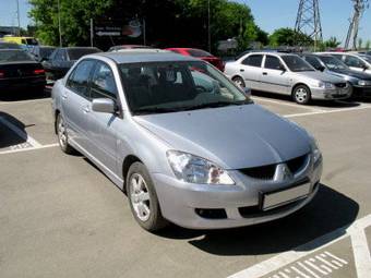 2004 Mitsubishi Lancer Photos