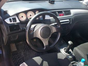 2004 Mitsubishi Lancer Pictures