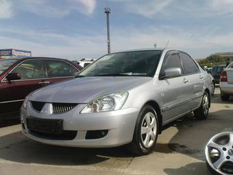 2004 Mitsubishi Lancer Photos